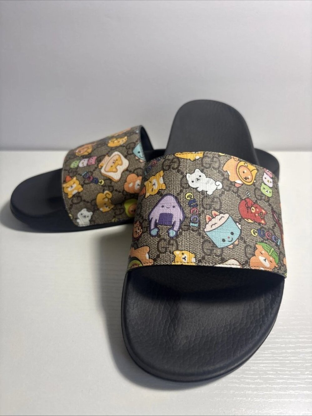 Gucci Supreme GG Slides - Gucci x PikaRar